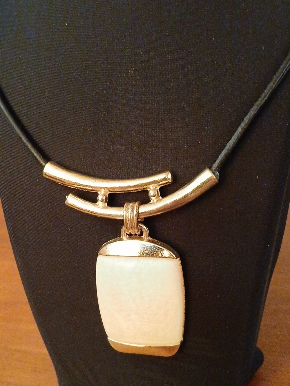 Gold-Tone Pendant Necklace with Cream Stone Accent